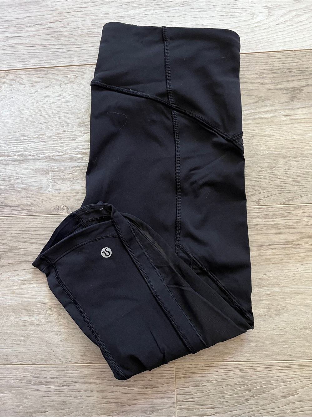 lululemon athletica Black Capris Size Small